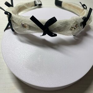 Elegant Black and Cream Headband